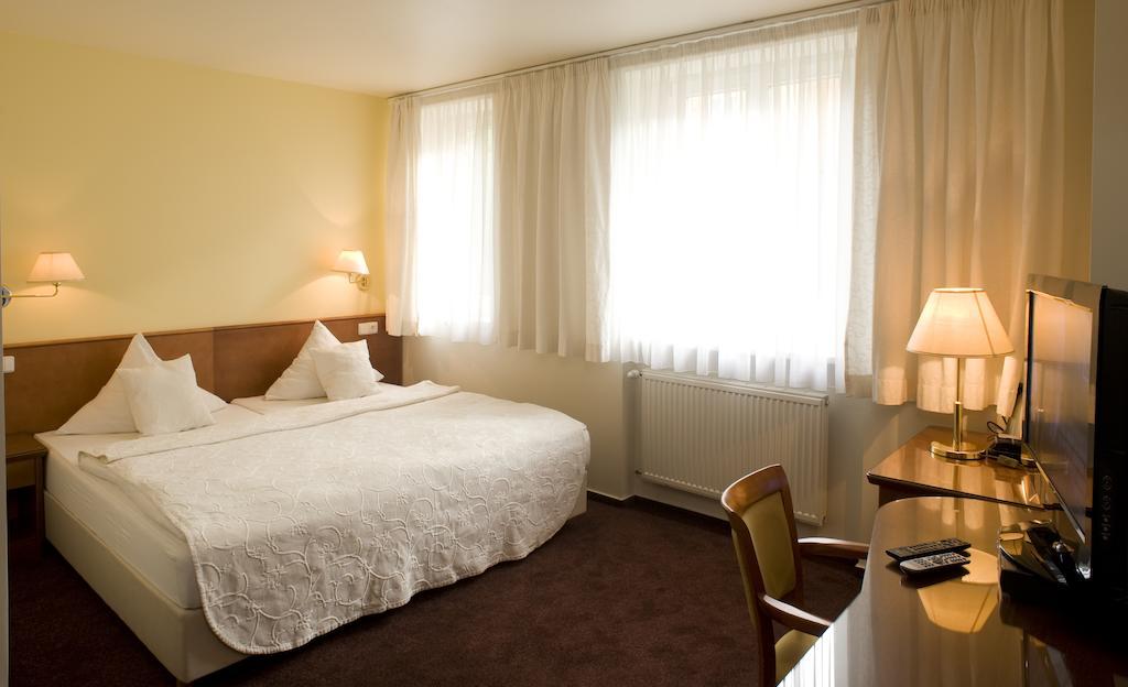 Hotel Andel Прага Екстериор снимка