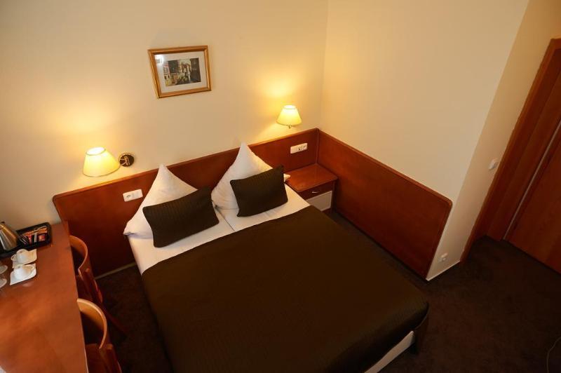 Hotel Andel Прага Екстериор снимка