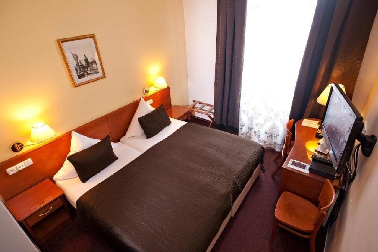 Hotel Andel Прага Екстериор снимка